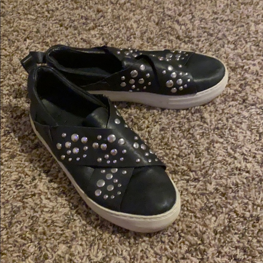 Jslides black slip on shoes